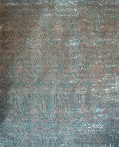 The secret material in royal palace rugs that makes them soft 16