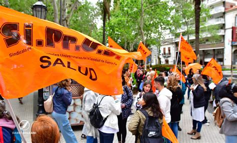 Profesionales De La Salud Movilizan Y Paran Este Martes En Medio De La Discusión Salarial