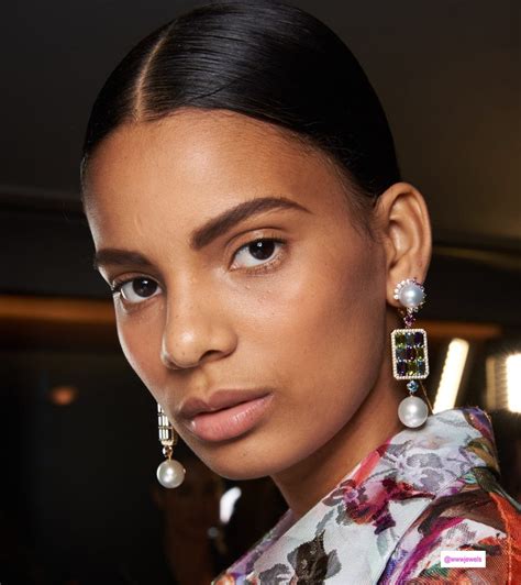 Fall 2020 Jewelry Trends From New York Fashion Week Who Wore What Jewels