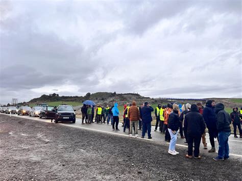 Nueva Jornada De Protestas En Puente La Reina Con Algunos Cortes De La