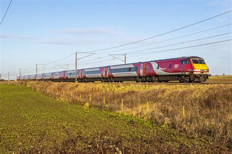 Flickr Class 82 Dbv 382 Lner Mk4 Dvt No 82218 Approaches  Flickr