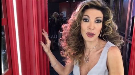 Maria Monsè ira contro l attrice per la foto hot con la figlia di 14 anni