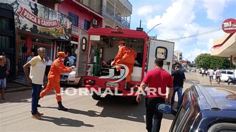 Jaru Acidente Entre Motocicleta E Ve Culo Deixa Jovem Ferida Em