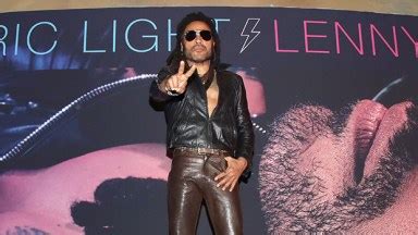 Lenny Kravitz Works Out in Leather Pants: Video – Hollywood Life