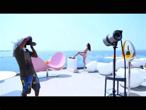 Girls Get Their Tits Out For Guys With Cameras XHamster