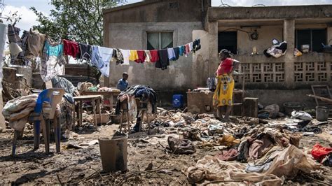 Cyclone Idai survivors struggle to rebuild communities