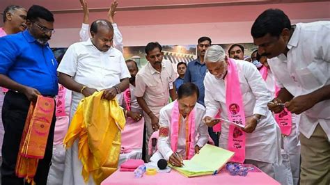 With 2024 Ls Polls In Sight Kcr Led Telangana Rashtra Samithi Renamed