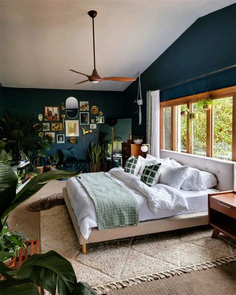 32 Dark Green Bedroom Ideas For Your Inspiration