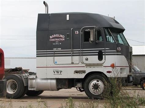 Peterbilt 372 #peterbilt372 #peterbilt #peterbiltporn #cabover #cdlhunter @cdlhunter ...