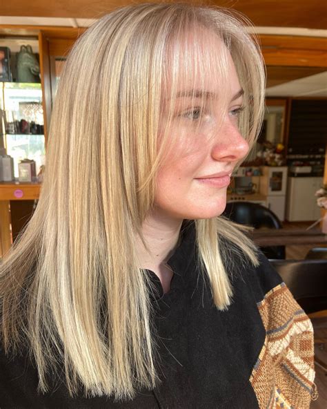 Stunning Blonde Haircuts With Bangs Youll Love HairyDiary