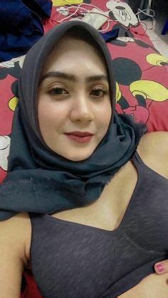 36 Ide Gaya Katapel Gaya Wanita Gadis