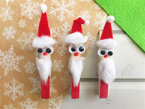 10 Adorable Clothespin Christmas Crafts