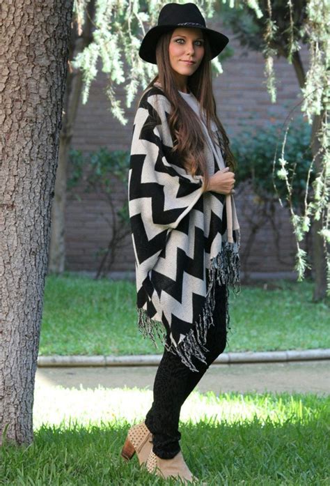 15 Highly Fashionable Poncho Outfit Ideas For Fall Pretty Designs