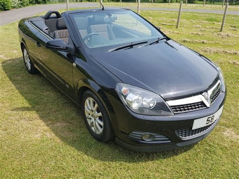 Vauxhall Astra Twin Top Sport Convertible Black In