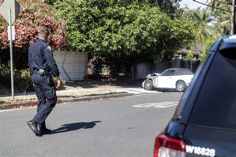 Car Crashes Into Tree Fence Garage In South Wrigley Police Say