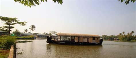 1 Bedroom Deluxe Alleppey Houseboat - Alleppey Houseboat Club