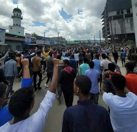 Addis Standard on Twitter: "Protests held in Addis Abeba against demolition of Mosques in ...