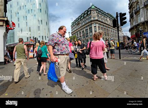 Fettleibigkeit Mann Stockfotos Und Bilder Kaufen Alamy