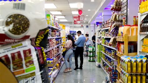 Economists fear Venezuela slipping back into hyperinflation | CGTN America