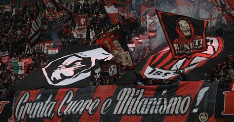 Caso Ultras Vietati Gli Striscioni Della Sud A San Siro Centrano Il