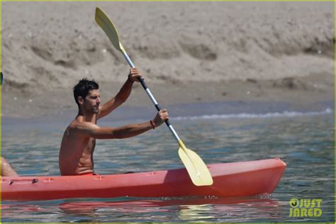 Photo Novak Djokovic Hits Beach Shirtless After Big Wimbledon Win 02 Photo 4328368 Just