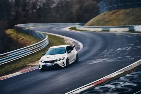 La Honda Civic Type R Signe Le Record Du Nürburgring Video