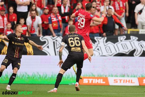 Napastnik Widzewa Na Fali Wznosz Cej Dzki Sport