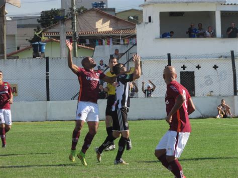 Atl Tico Es Vence A Desportiva E Assume A Lideran A Do Grupo B Da Copa