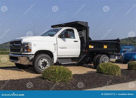 Chevrolet Silverado 4500 HD Chassis Cab. Chevy Makes the Chassis Cab in ...