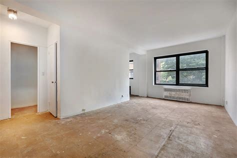 How to Reach the 63rd Drive-Rego Park Subway Station 4