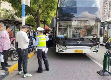 【除隐患 铸安全】全市交警坚持排查清零各类交通安全风险隐患！澎湃号·政务澎湃新闻 The Paper