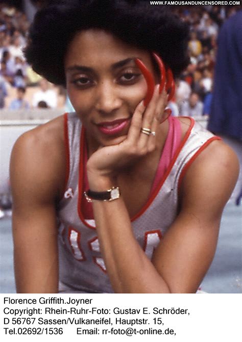 Florence Griffith Joyner The 100 Celebrity Beautiful Babe Posing Hot