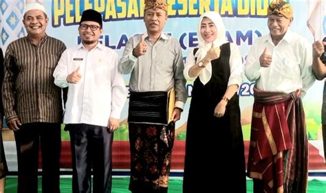 Kadis Dikbud Lotim Hadiri Pelepasan Siswa SDN 1 Teros Harian Pelita