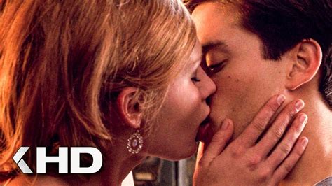 Peter Parker And Mary Jane Kiss Scene Spider Man Youtube