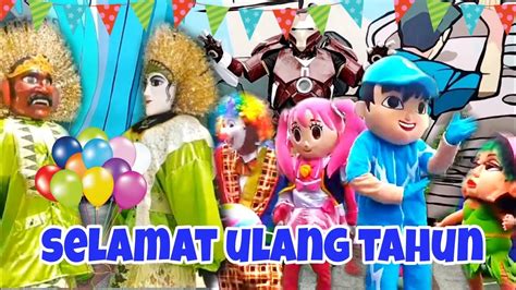 Ondel Ondel Dan Badut Joget Lagu Selamat Ulang Tahun Youtube