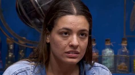 Ex Bbb Beatriz Reis Faz Mudan A Radical E Pega F S De Surpresa