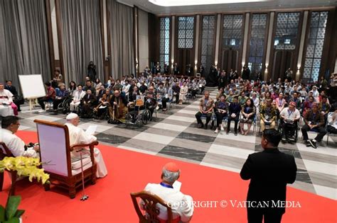 Viaggio Apostolico In Indonesia Incontro Con Gli Assistiti Dalle