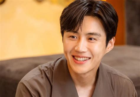 Actor Kim Seon Ho To Reportedly Make His Drama Comeback With Haesi S