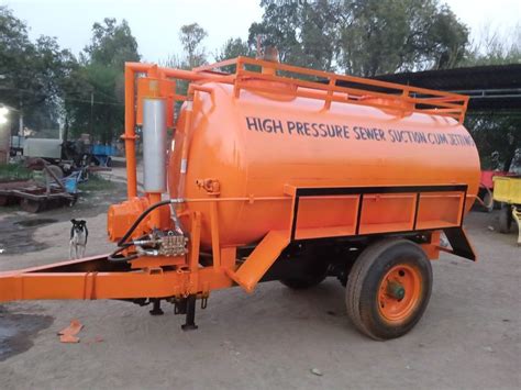 High Pressure Sewage Suction Cum Jetting Machine 5000 L Capacity 150