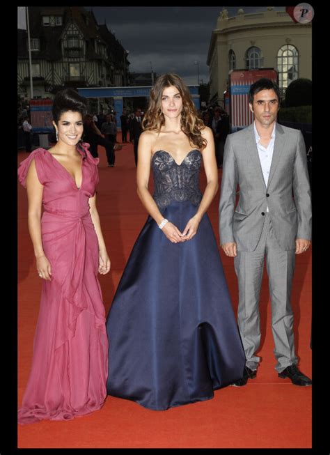 Photo Benjamin Siksou Sabrina Ouazani Et Elisa Sednaoui Lors De La