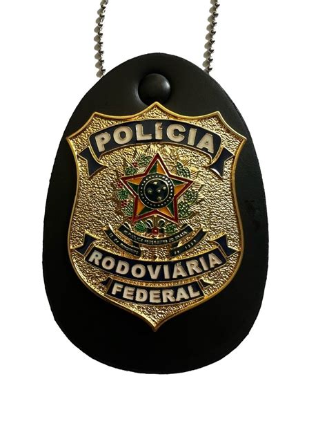 modelo de distintivo de policial la falta de identificacion de la