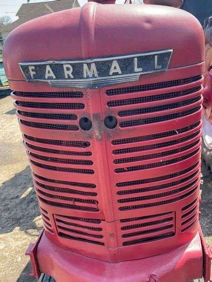 Farmall H 12 Volt Conversion W Loader Sherwood Auctions