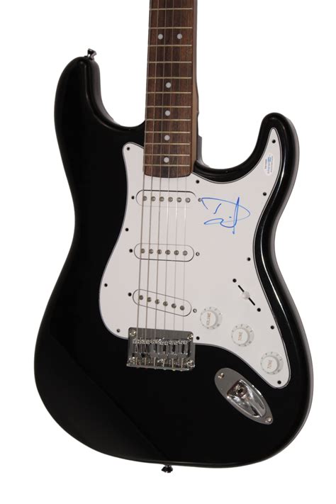 DAVE GROHL SIGNED AUTOGRAPH FULL SIZE FENDER ELECTRIC GUITAR FOO