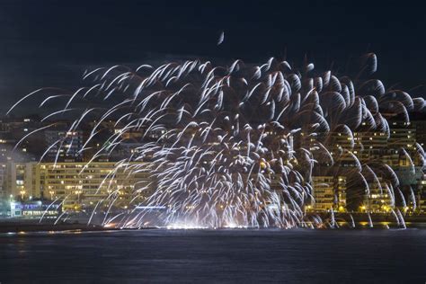 Fuegos Artificiales En El Sardinero Por Las Fiestas De Santiago