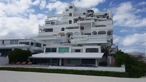 Hugo Sánchezs Mansion In Cancun Sky Wheel Cancun