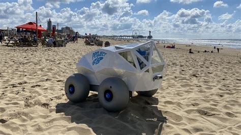 Conoce A Beachbot El Robot Aut Nomo Limpiador De Playas