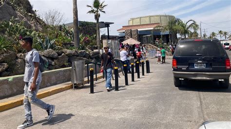 Turistas Llenan El Faro De Mazatl N Durante El Domingo De Pascua