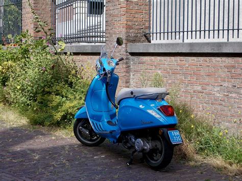 Vespa Blau Motorroller Kostenloses Foto Auf Pixabay Pixabay