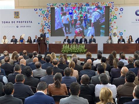 Luis Bernardo Nava Rinde Protesta Como Presidente Municipal De Qu