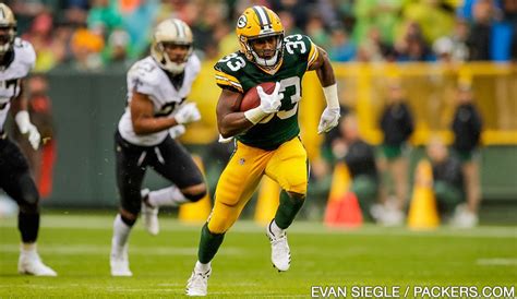 Aaron Jones Nominated For More Nfl Weekly Awards